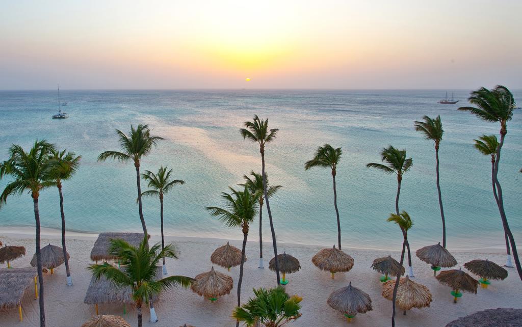 All Inclusive Holiday Inn Resort Aruba - Beach Resort & Casino By Ihg Palm Beach Exterior photo